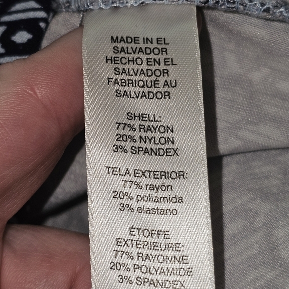 Chicos Perfect Stretch Batik Print Trousers Pants in 1.5 (M) - Picture 6 of 7